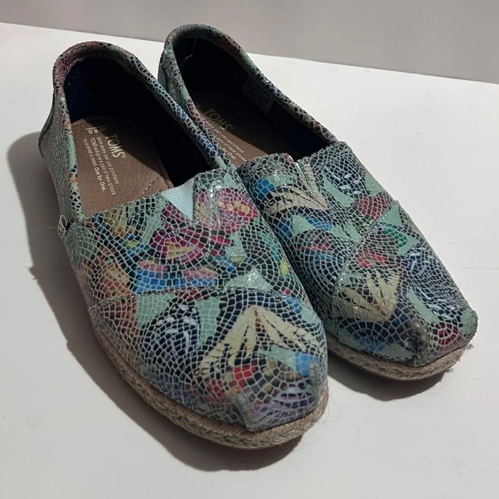 Toms Blue and Pink Espadrilles‎ Slip-On Shoes